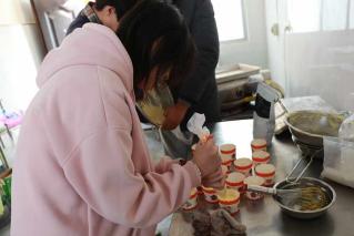 烘焙蛋糕、点燃祝福记录图片