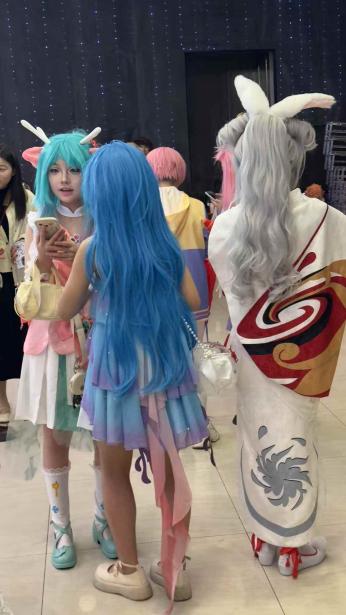 Cosplay背后的真实自我记录图片